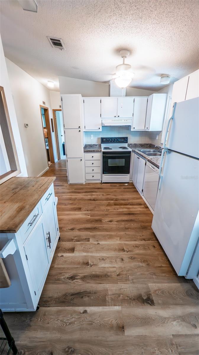 ORANGE BLOSSOM GARDENS UNIT 09 - Residential