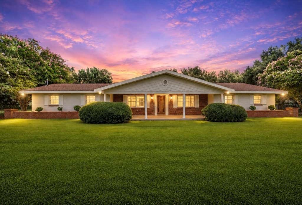 Photo of 373 NW 95th Street, Ocala, FL 34475 (MLS # OM729863)