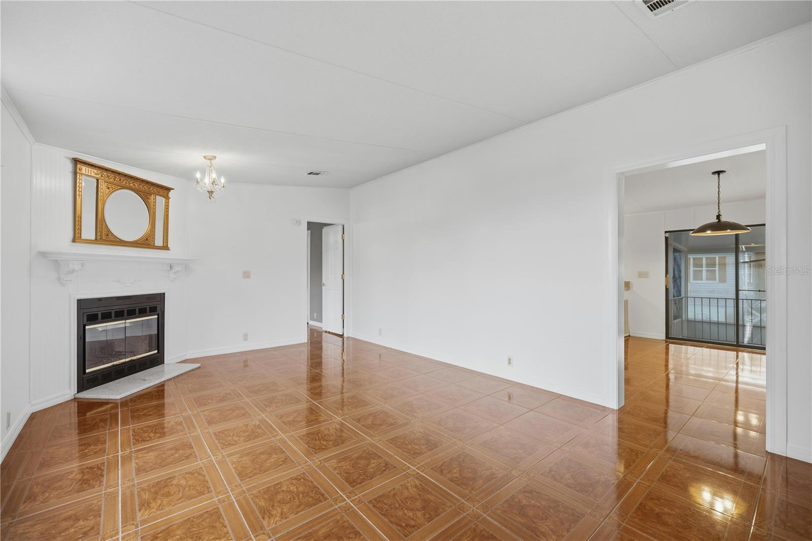 WOODED ACRES 04 - Residential