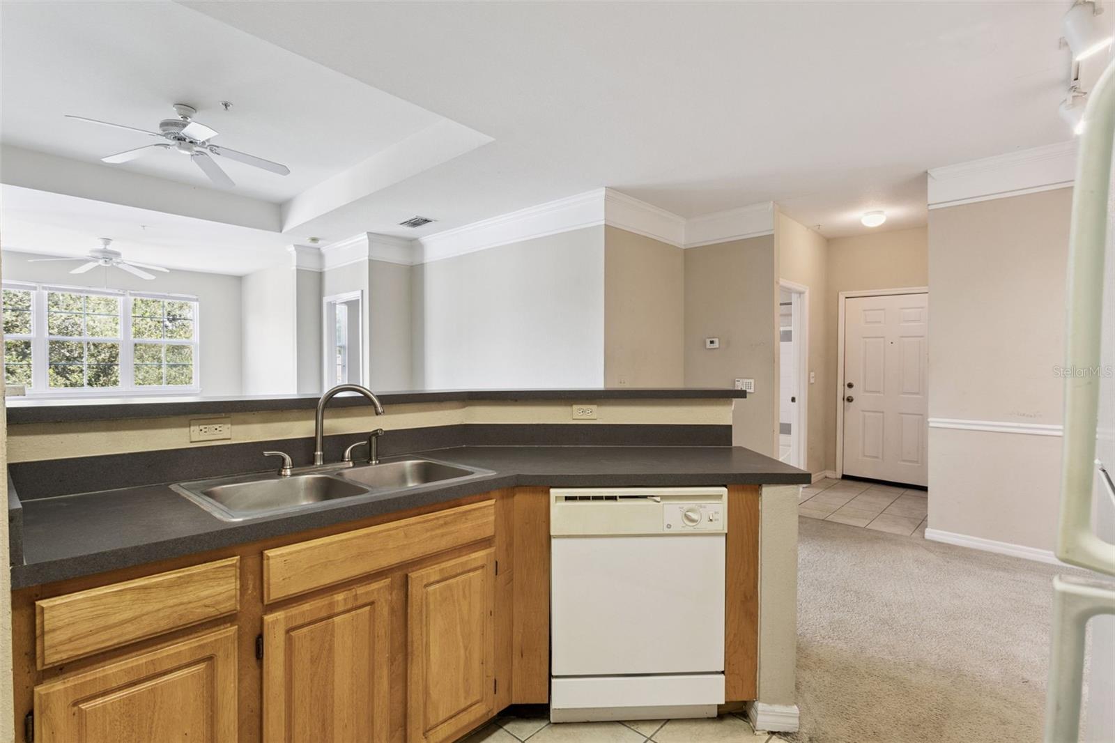 HAMPTONS/METROWEST - Residential