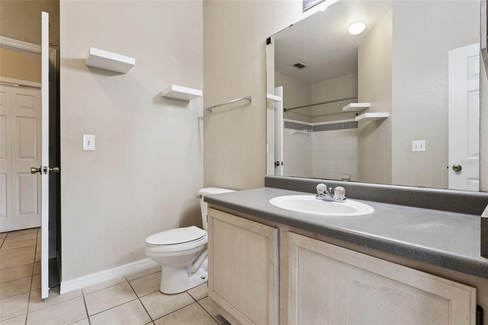 HAMPTONS/METROWEST - Residential