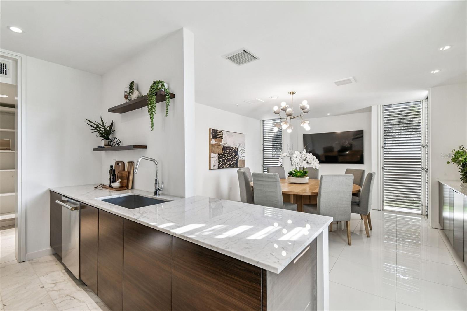 DAVIS ISLANDS PB10 PG52 TO 57 - Residential