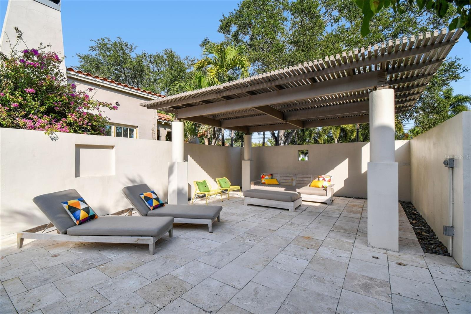 DAVIS ISLANDS PB10 PG52 TO 57 - Residential