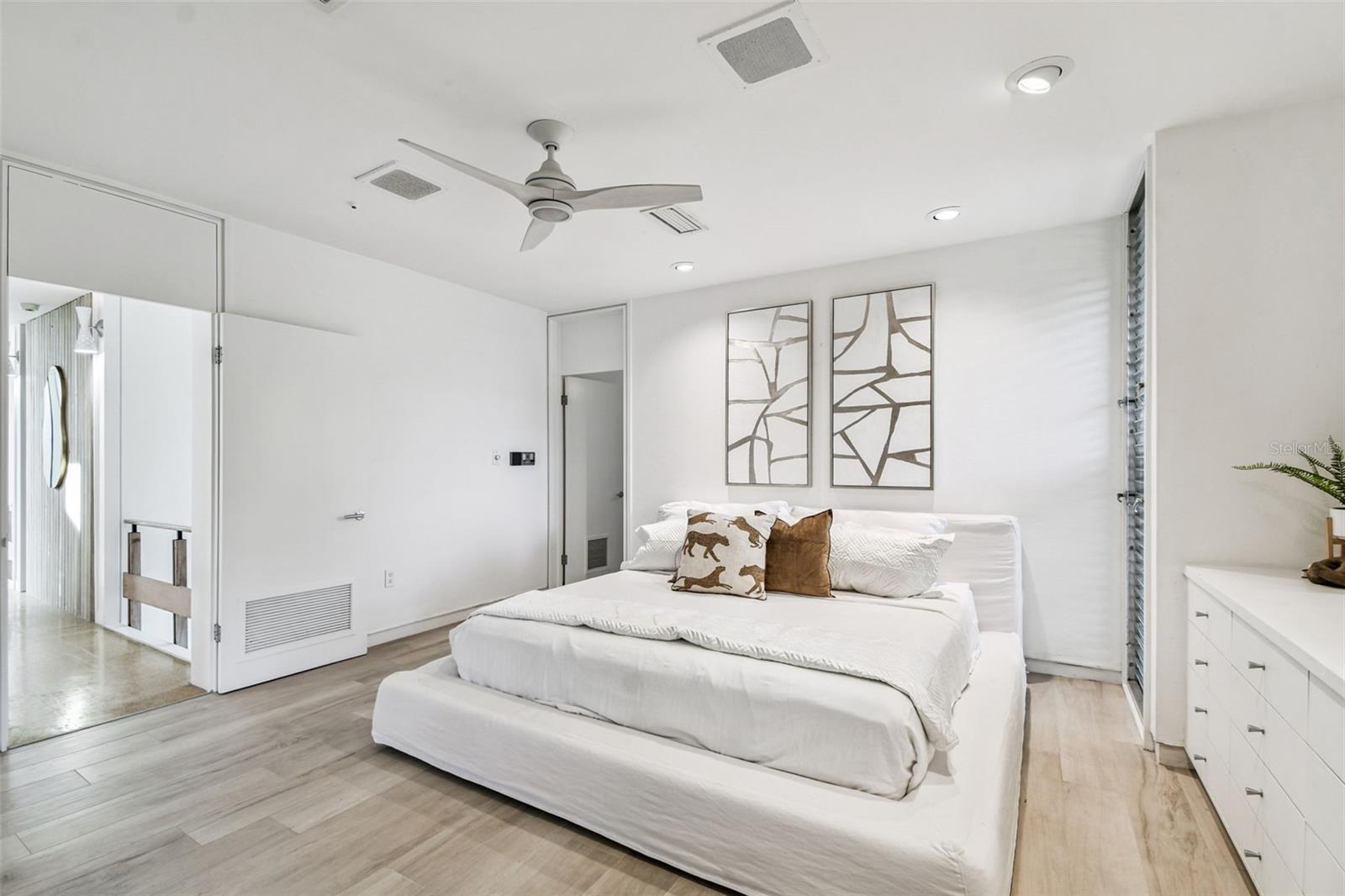 DAVIS ISLANDS PB10 PG52 TO 57 - Residential