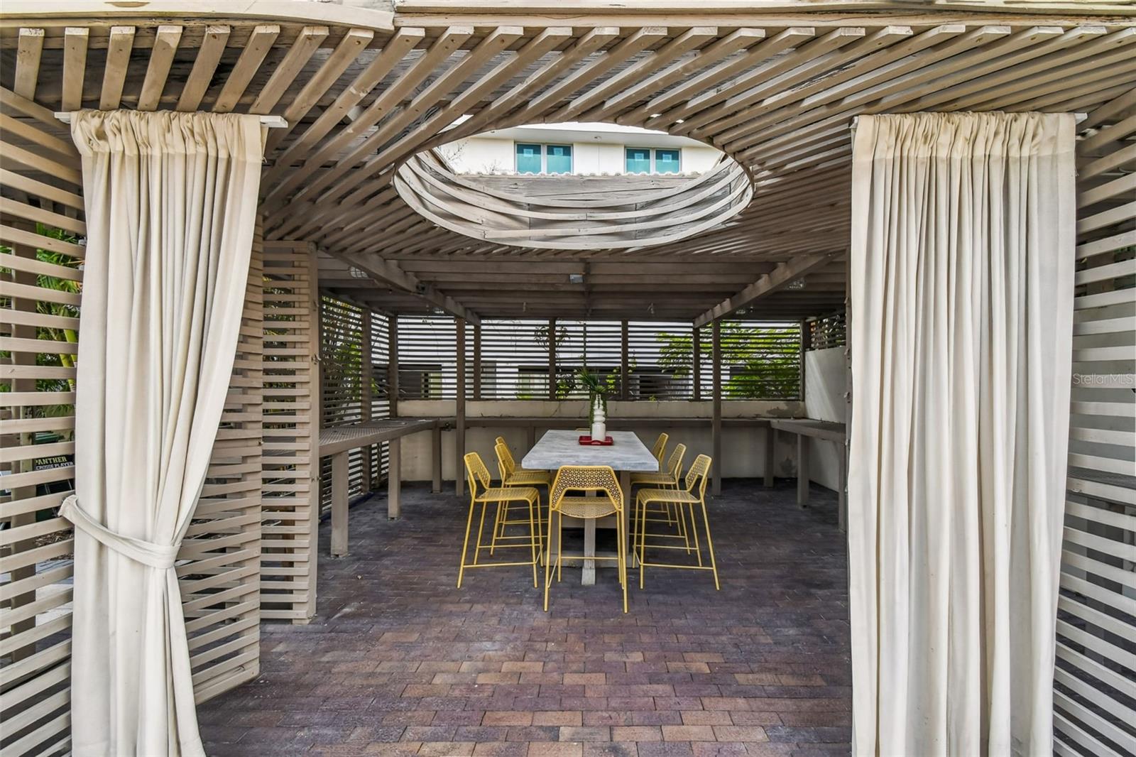 DAVIS ISLANDS PB10 PG52 TO 57 - Residential