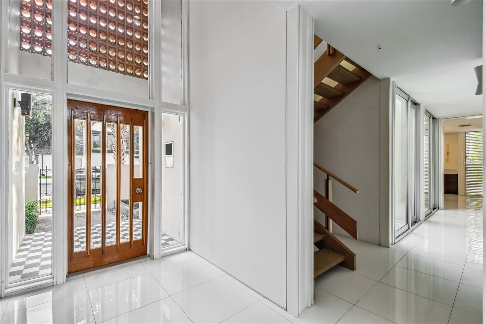 DAVIS ISLANDS PB10 PG52 TO 57 - Residential