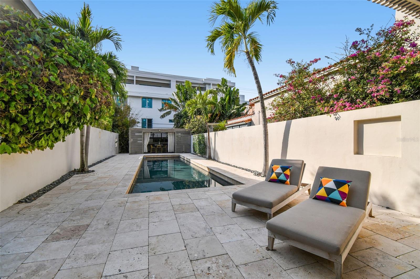 DAVIS ISLANDS PB10 PG52 TO 57 - Residential