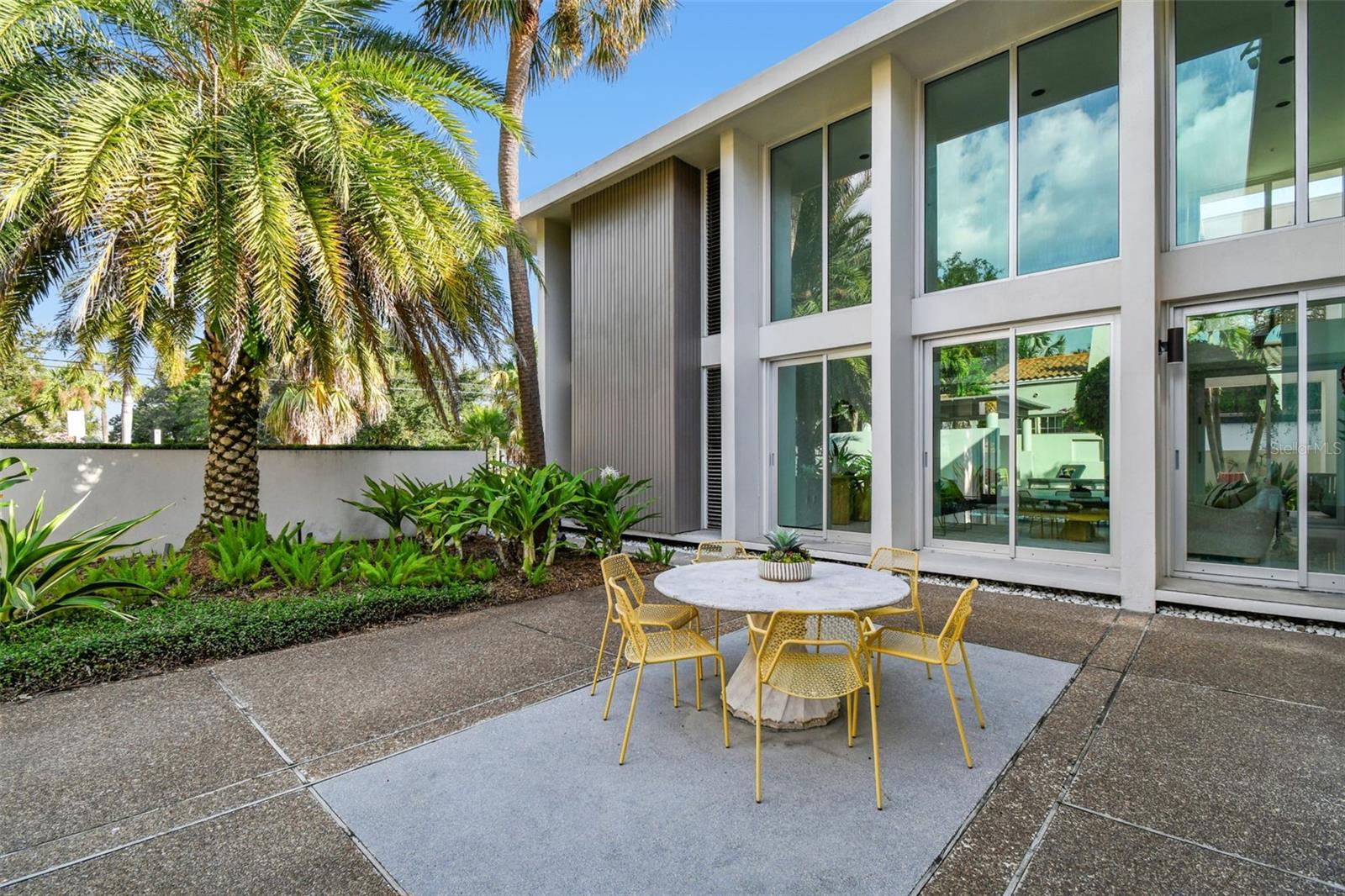 DAVIS ISLANDS PB10 PG52 TO 57 - Residential