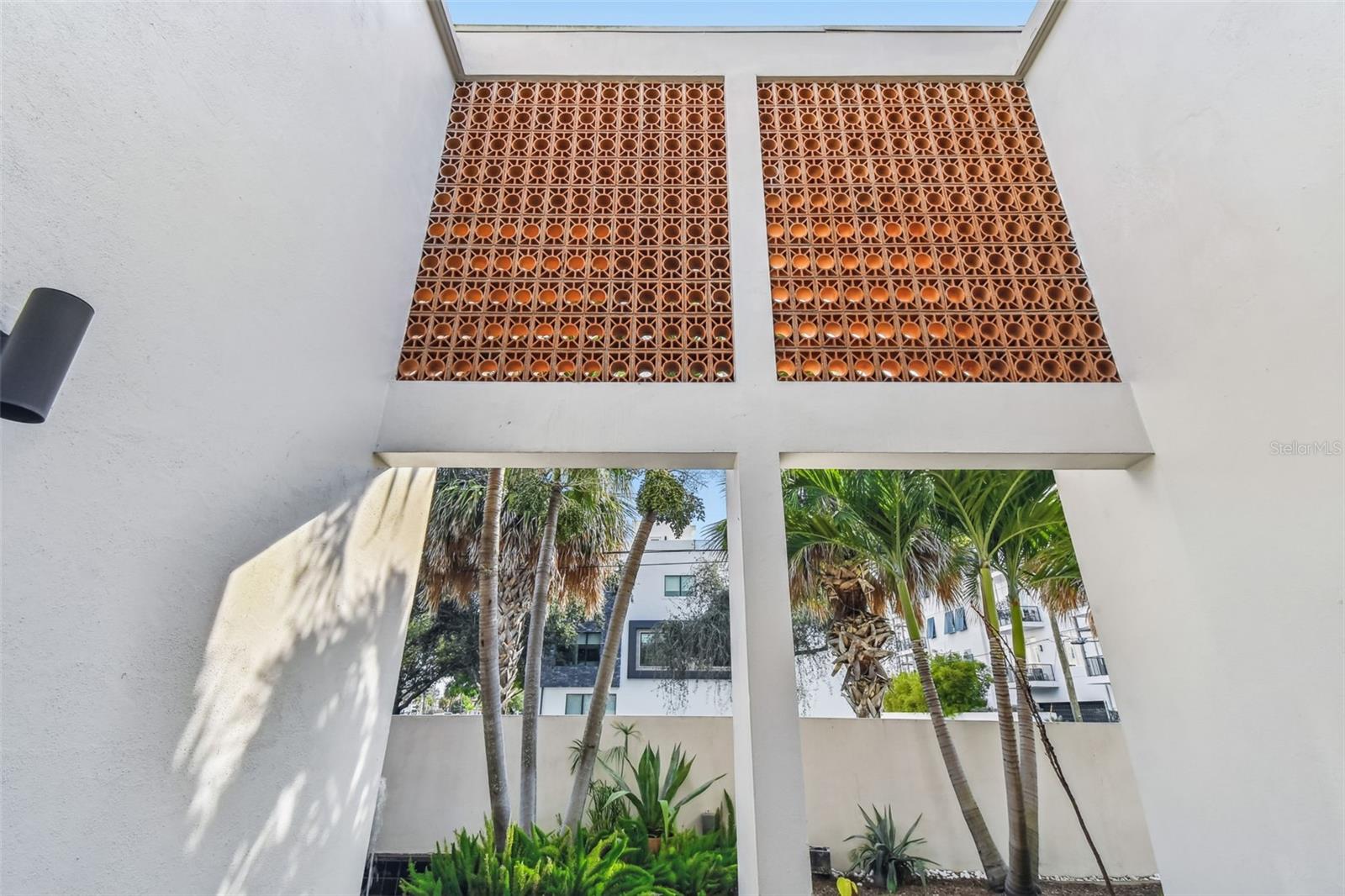 DAVIS ISLANDS PB10 PG52 TO 57 - Residential