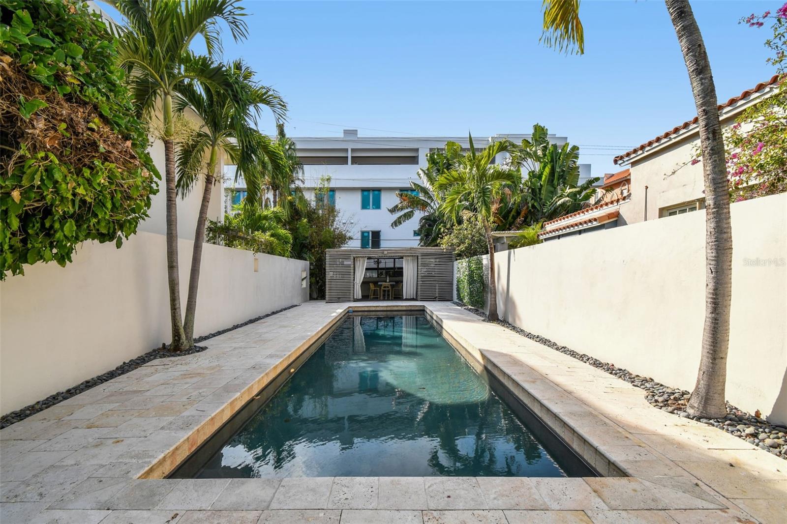 DAVIS ISLANDS PB10 PG52 TO 57 - Residential