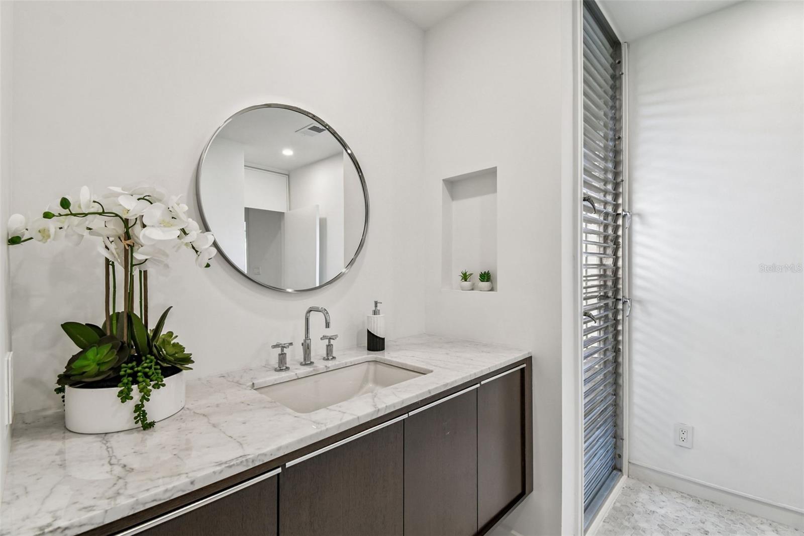 DAVIS ISLANDS PB10 PG52 TO 57 - Residential