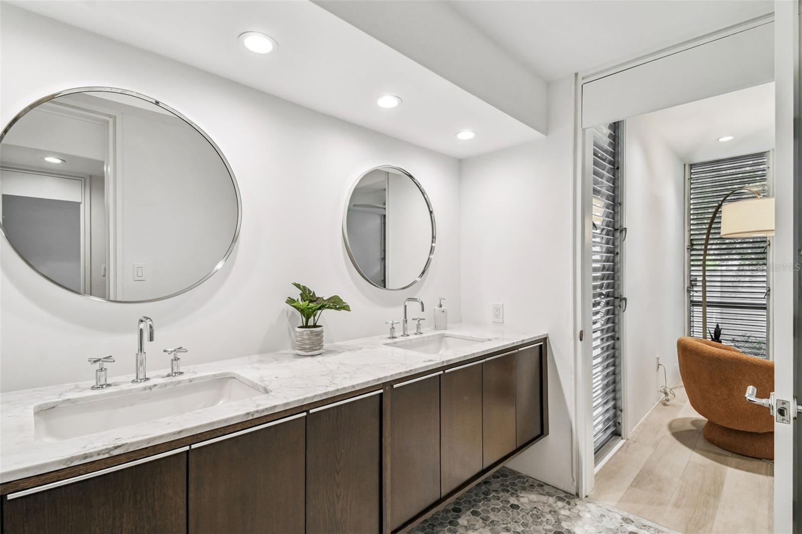 DAVIS ISLANDS PB10 PG52 TO 57 - Residential