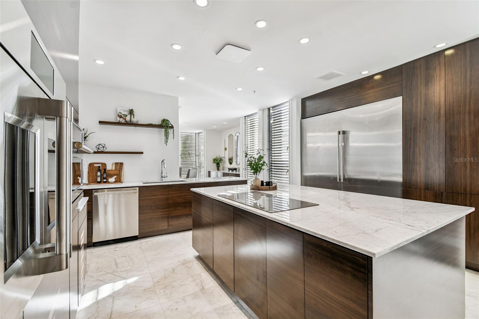 DAVIS ISLANDS PB10 PG52 TO 57 - Residential