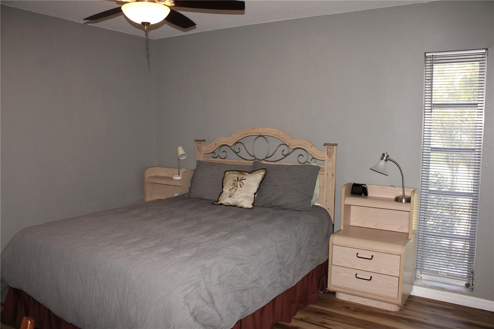 OAKWOOD VILLAS SEC A - Residential Lease