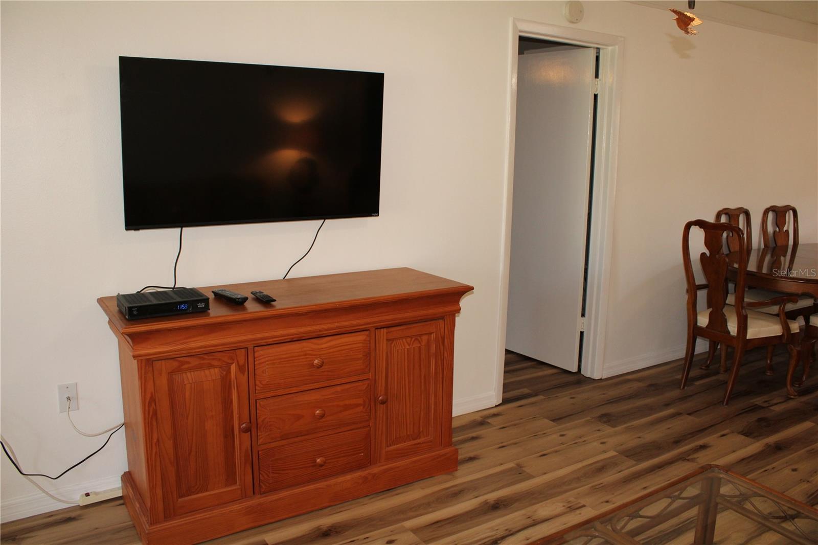 OAKWOOD VILLAS SEC A - Residential Lease