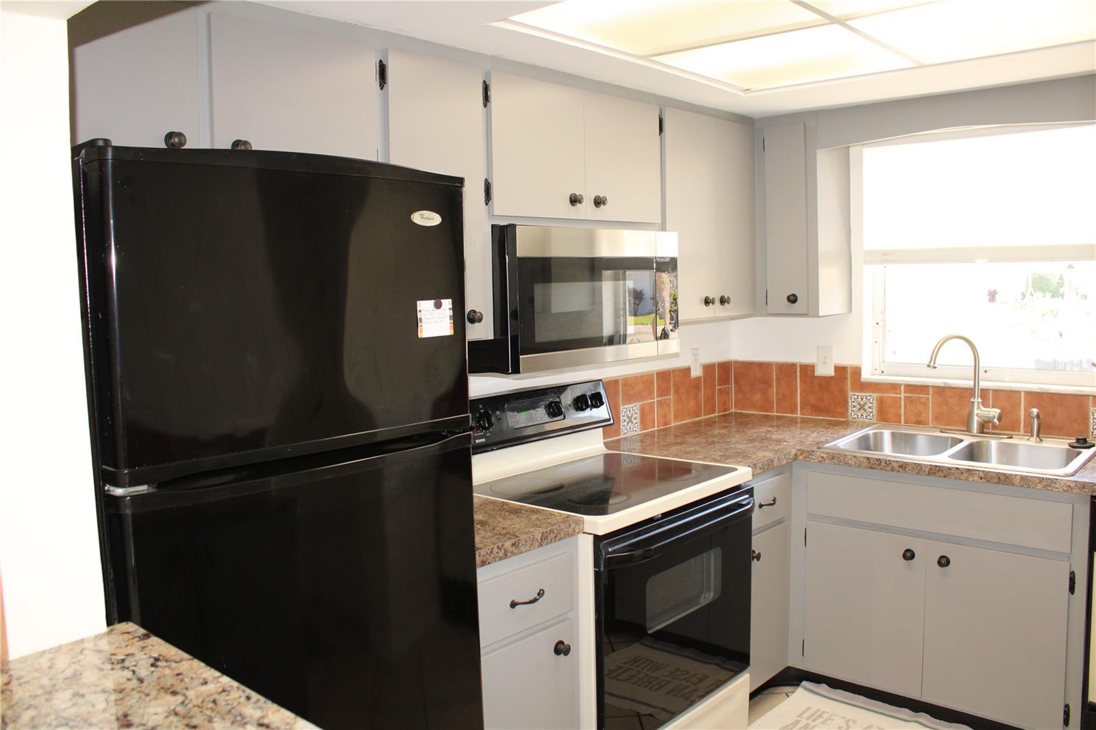 OAKWOOD VILLAS SEC A - Residential Lease