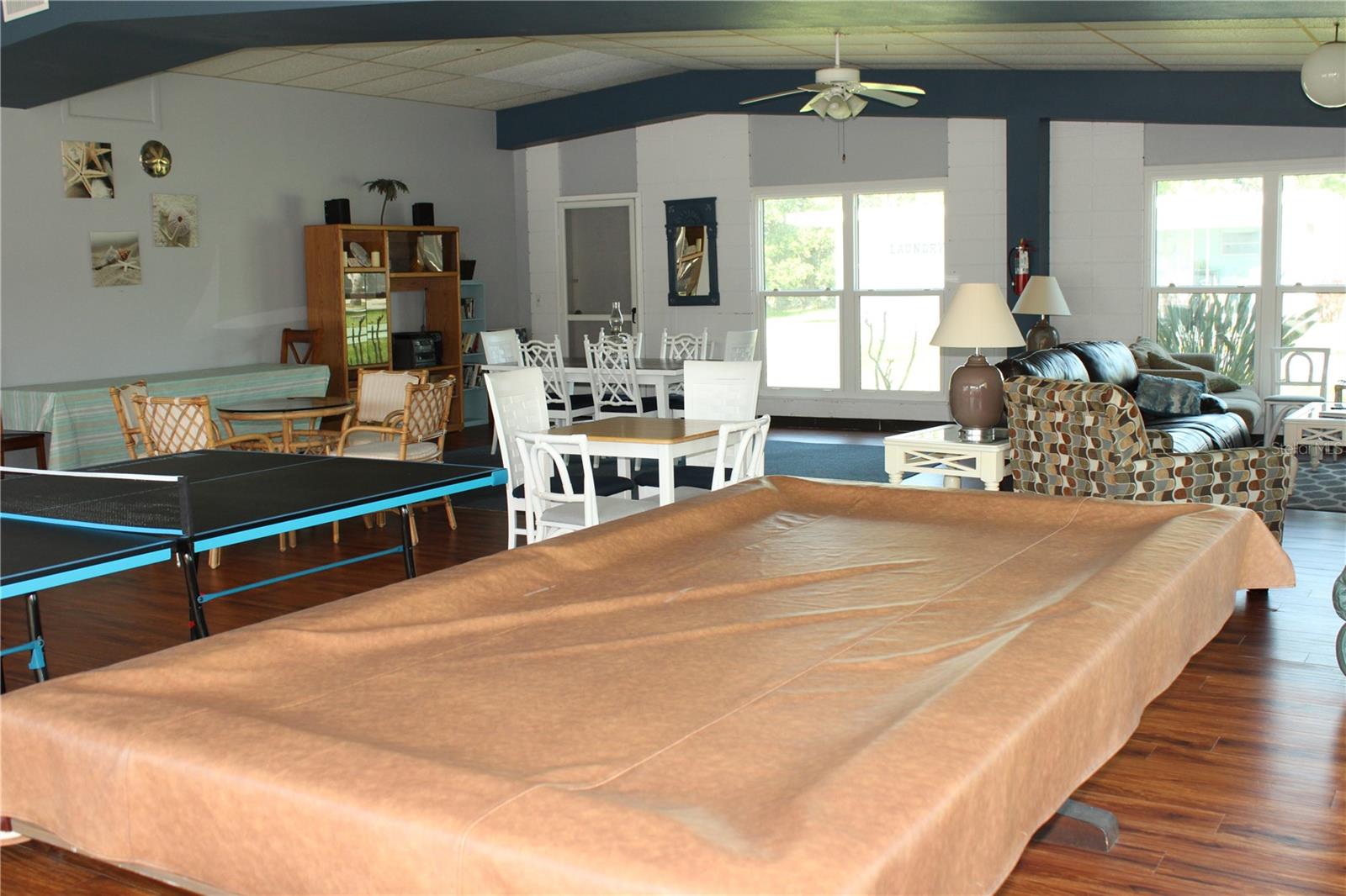 OAKWOOD VILLAS SEC A - Residential Lease