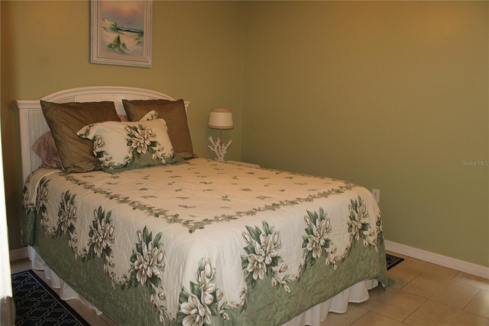 OAKWOOD VILLAS SEC A - Residential Lease