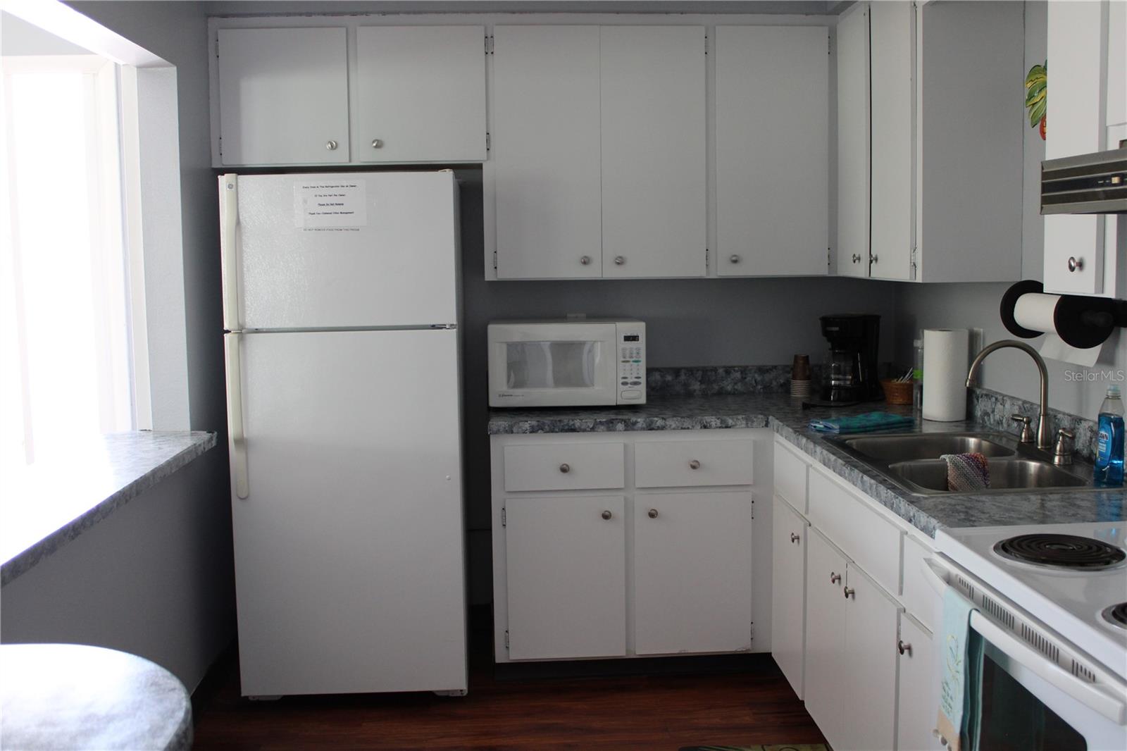 OAKWOOD VILLAS SEC A - Residential Lease