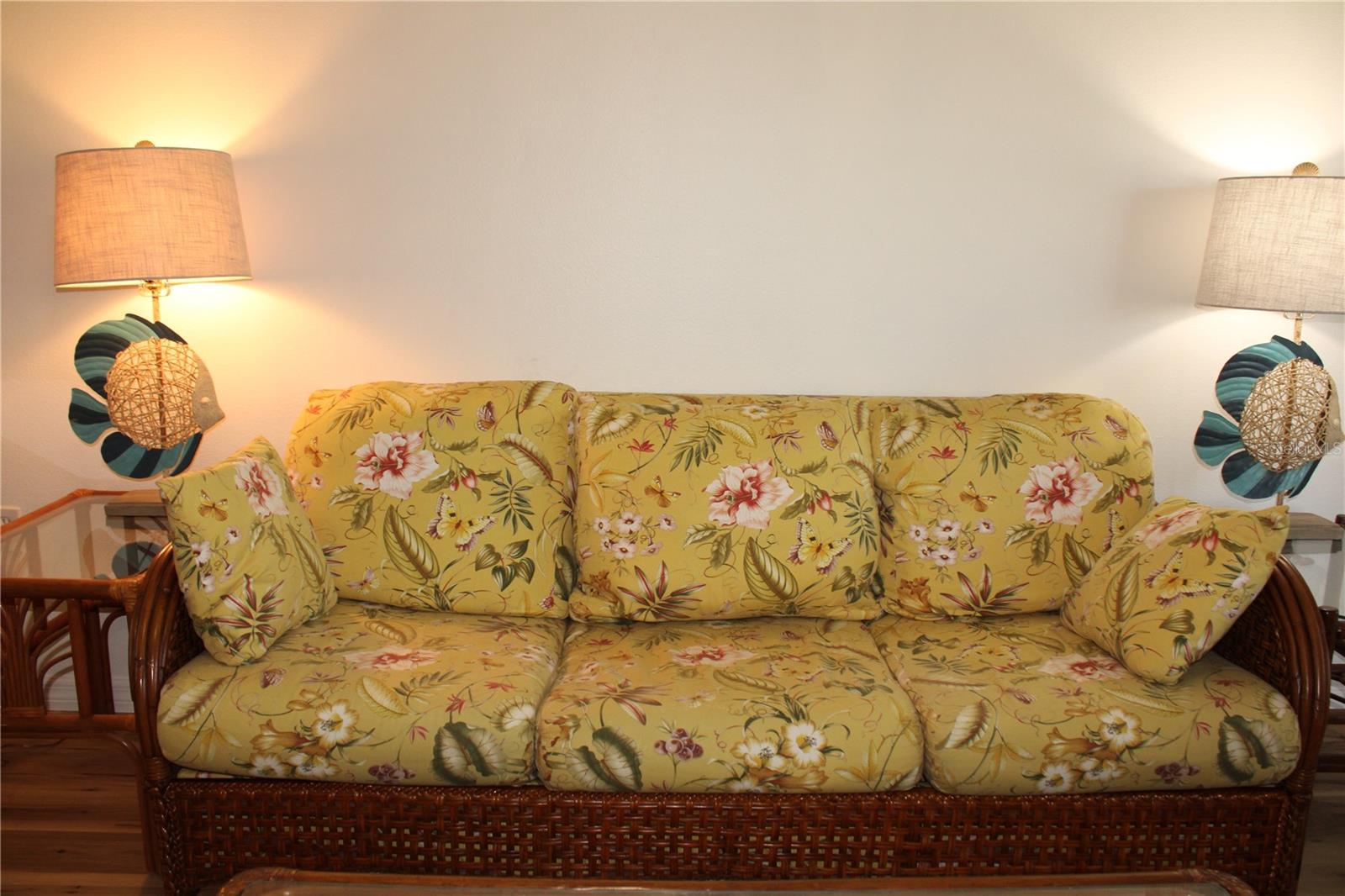 OAKWOOD VILLAS SEC A - Residential Lease