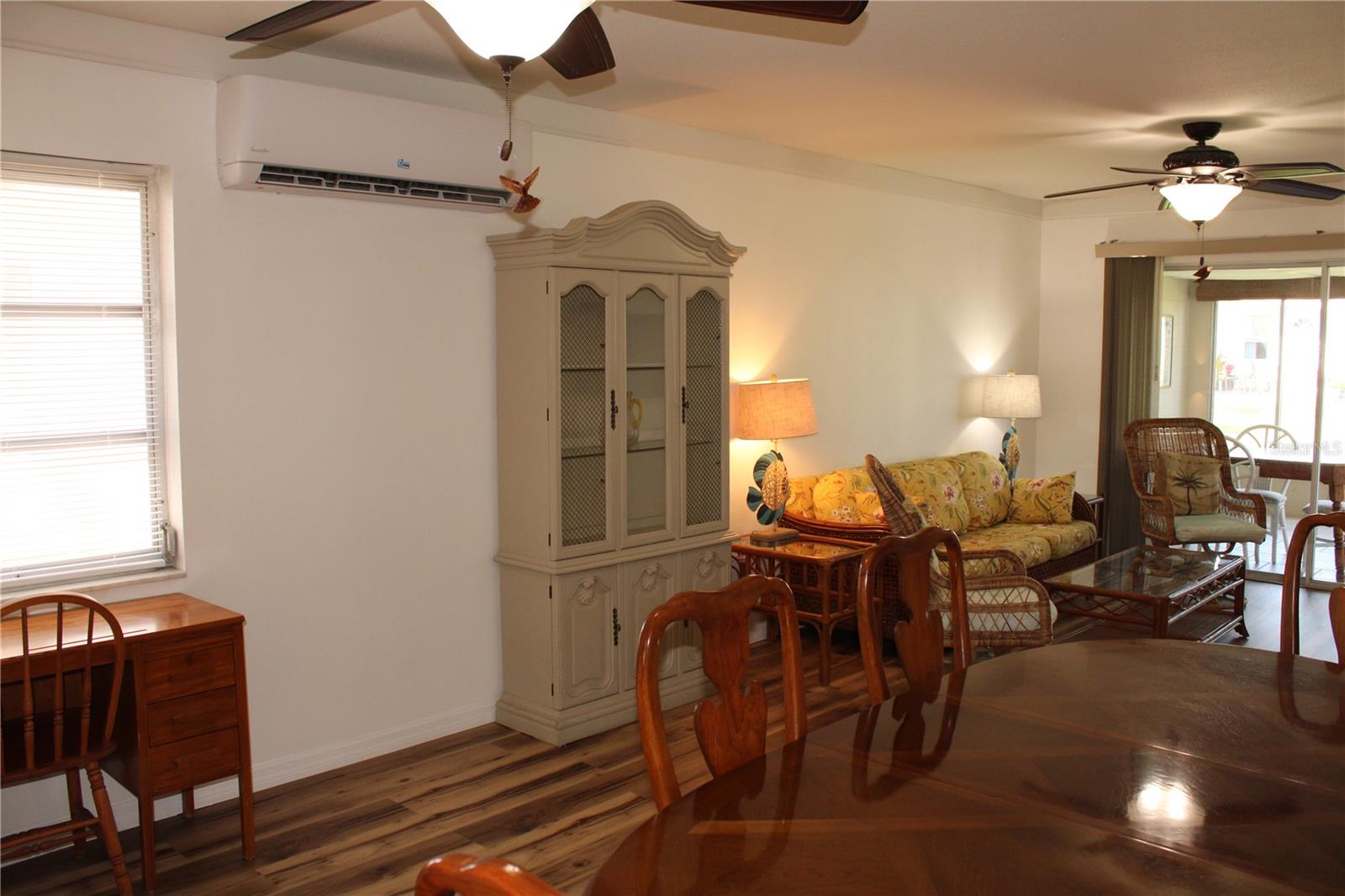 OAKWOOD VILLAS SEC A - Residential Lease