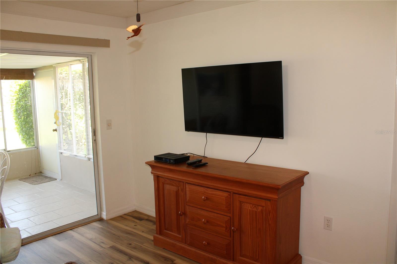 OAKWOOD VILLAS SEC A - Residential Lease