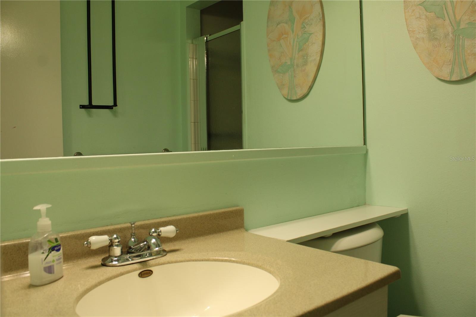 OAKWOOD VILLAS SEC A - Residential Lease