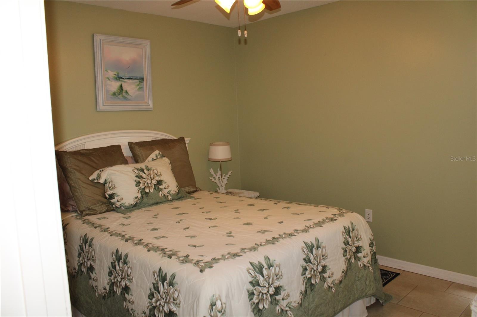 OAKWOOD VILLAS SEC A - Residential Lease