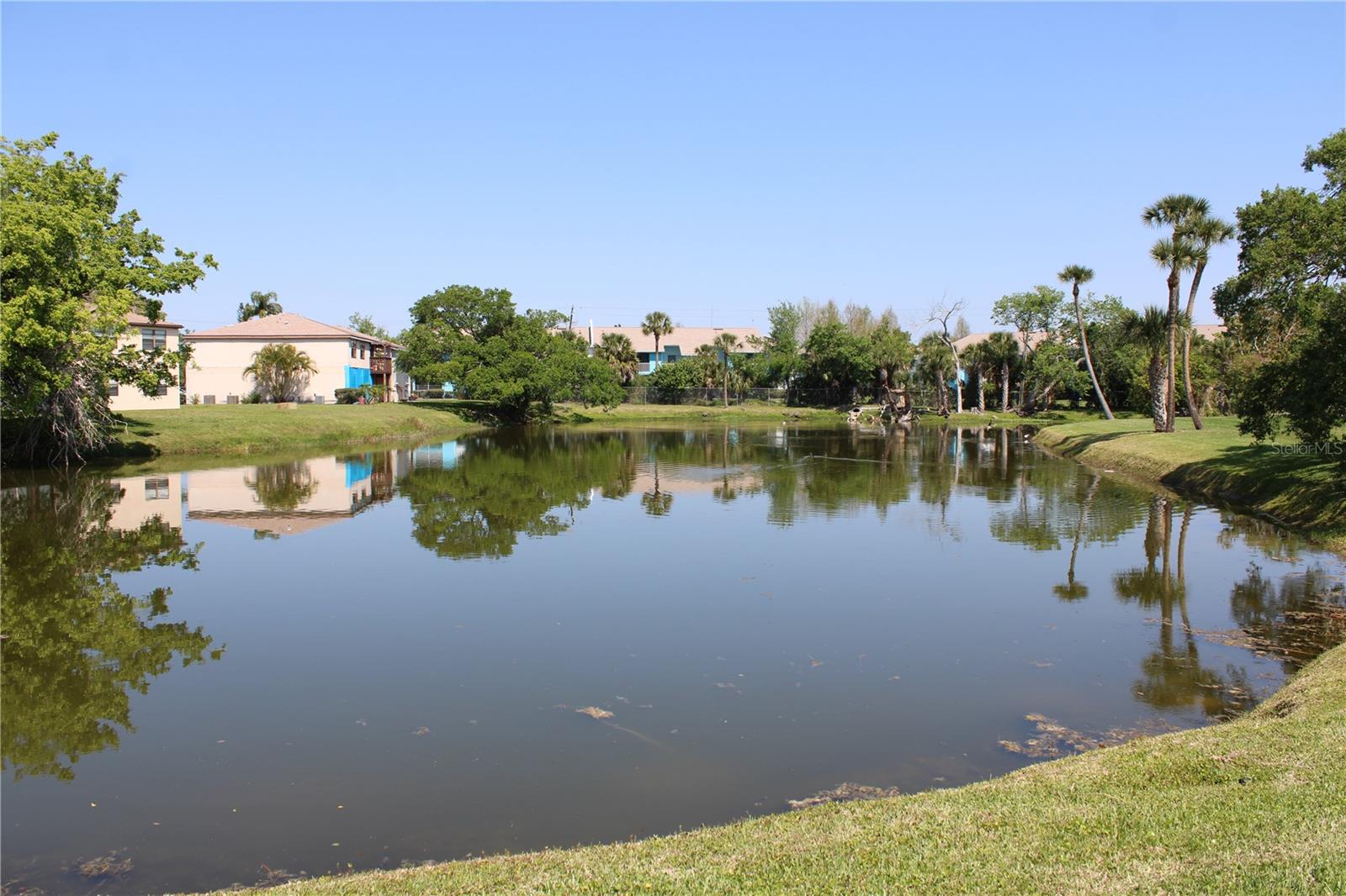 OAKWOOD VILLAS SEC A - Residential Lease