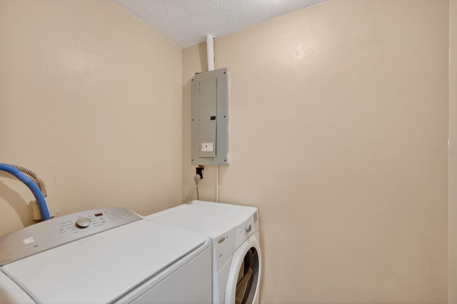 CEDAR HIGHLAND UNIT 01 - Residential
