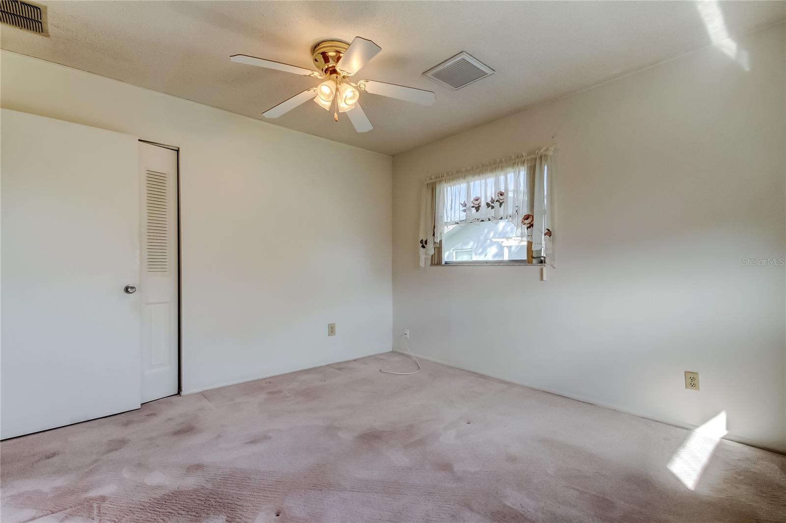 ANCHORAGE OF TARPON LAKE UNIT ONE THE - Residential