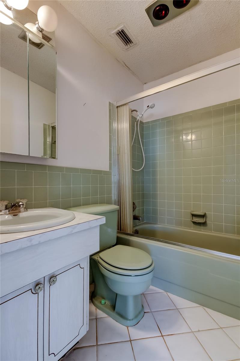 ANCHORAGE OF TARPON LAKE UNIT ONE THE - Residential