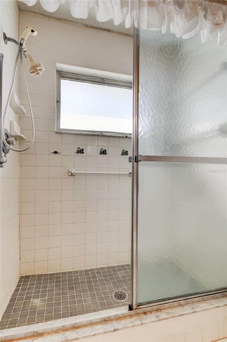 ANCHORAGE OF TARPON LAKE UNIT ONE THE - Residential