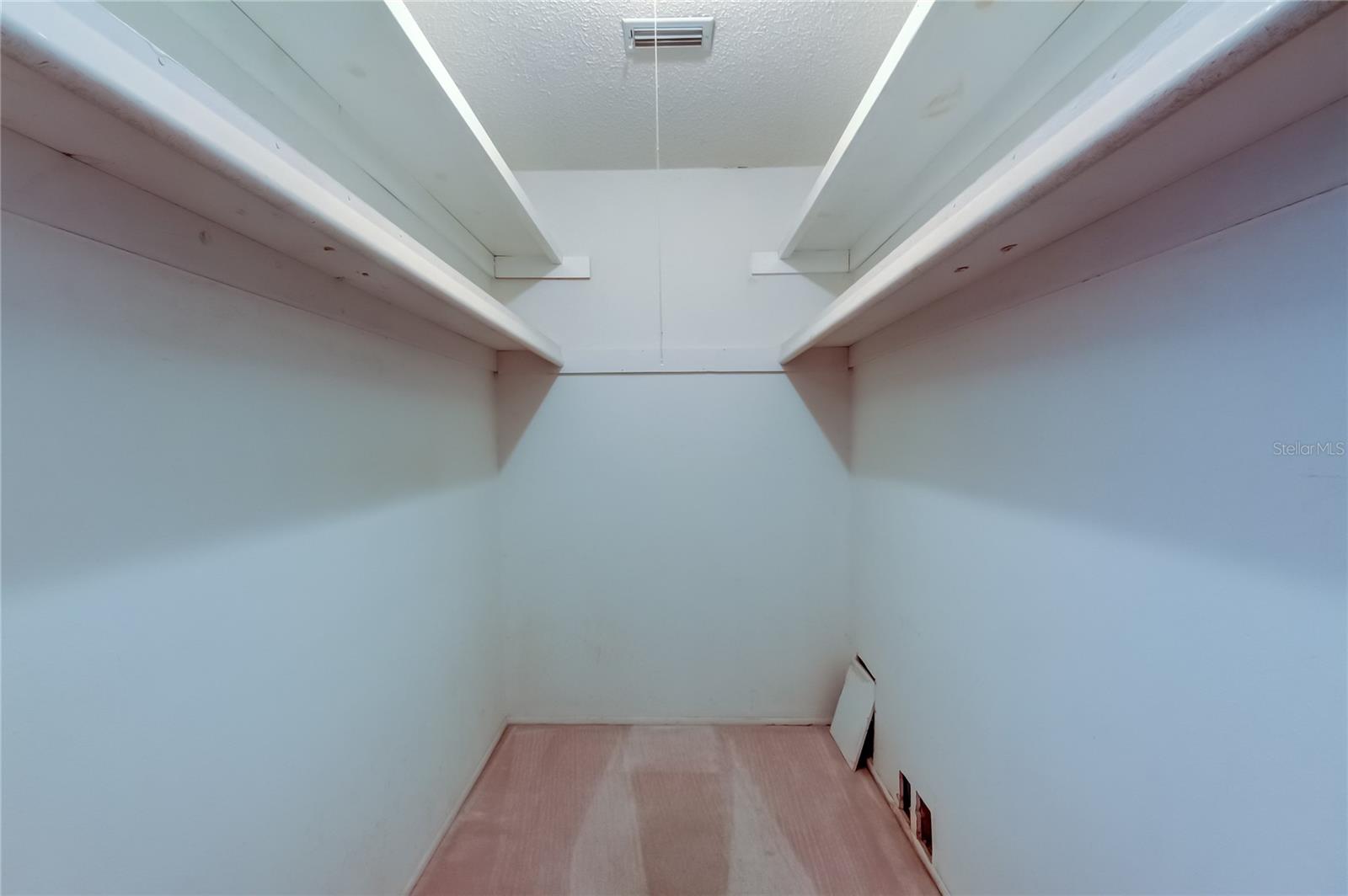 ANCHORAGE OF TARPON LAKE UNIT ONE THE - Residential