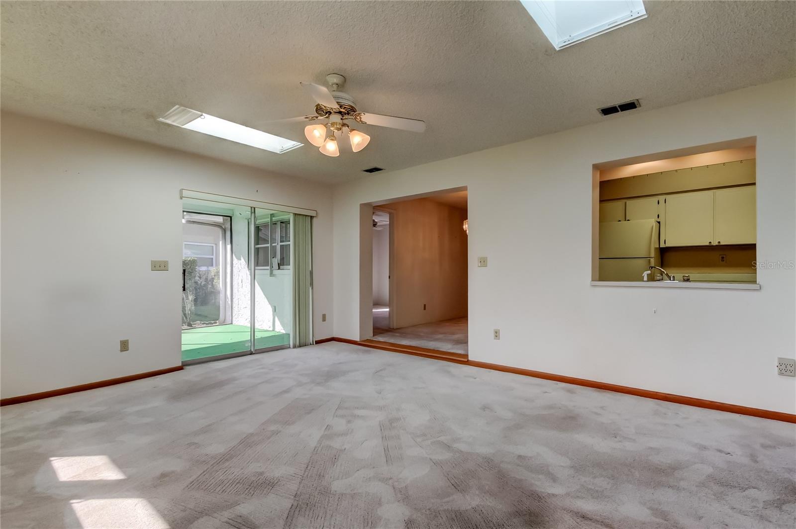 ANCHORAGE OF TARPON LAKE UNIT ONE THE - Residential