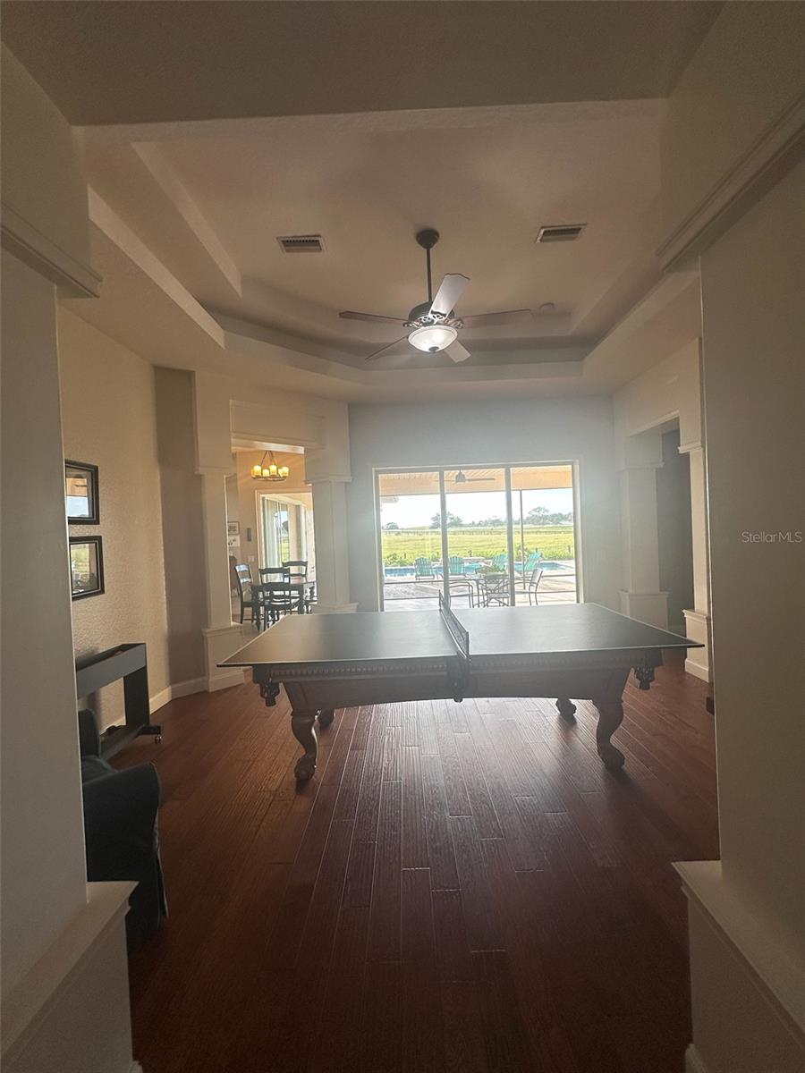 COUNTRY HILL FARMS - Residential