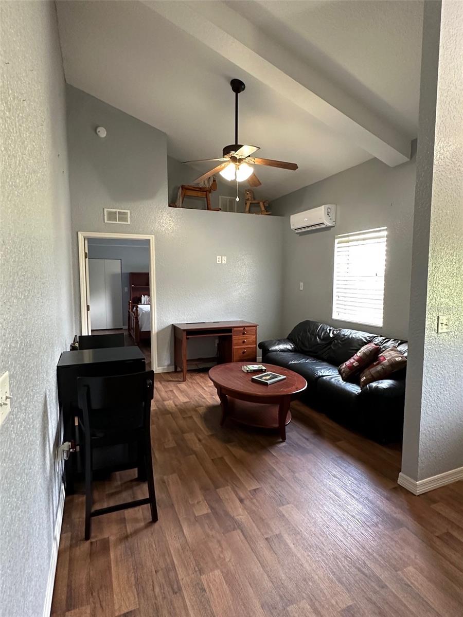 COUNTRY HILL FARMS - Residential