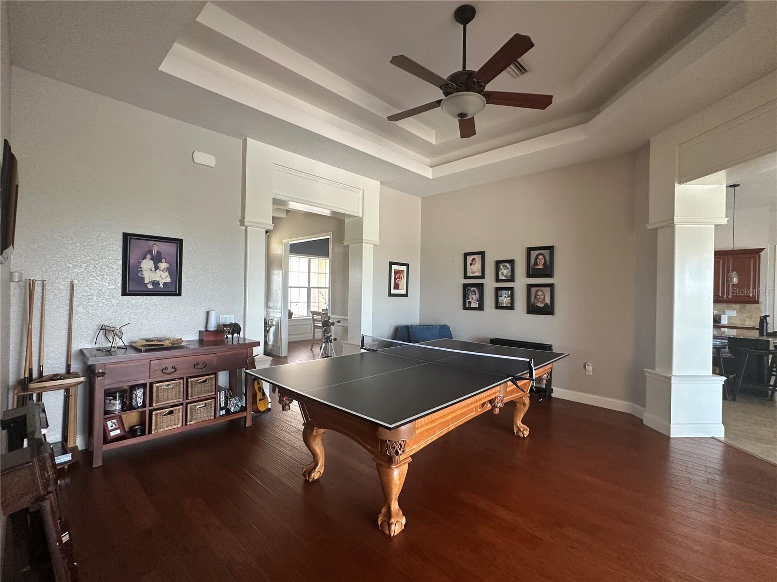 COUNTRY HILL FARMS - Residential