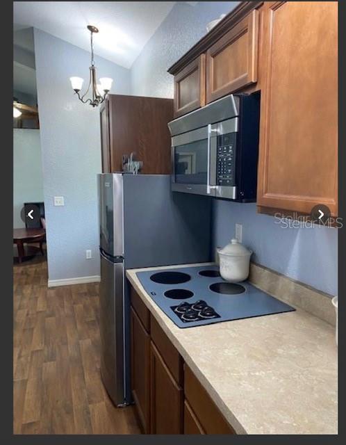 COUNTRY HILL FARMS - Residential