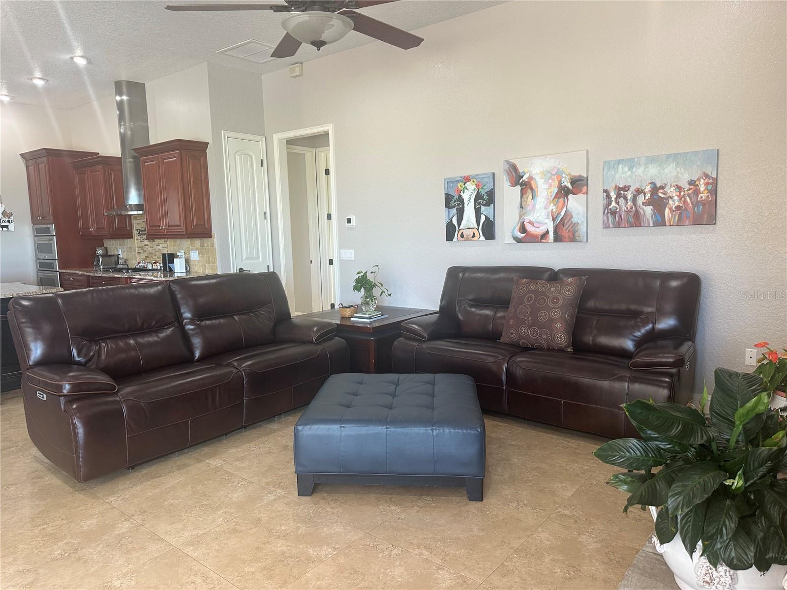 COUNTRY HILL FARMS - Residential