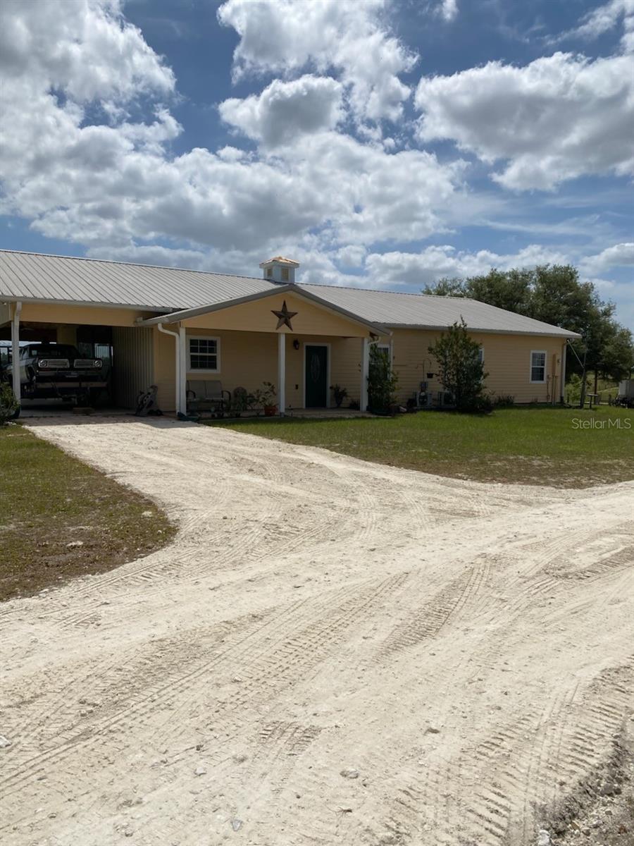 COUNTRY HILL FARMS - Residential