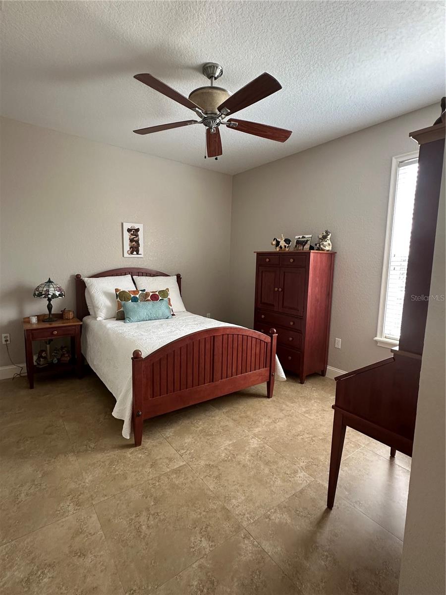 COUNTRY HILL FARMS - Residential