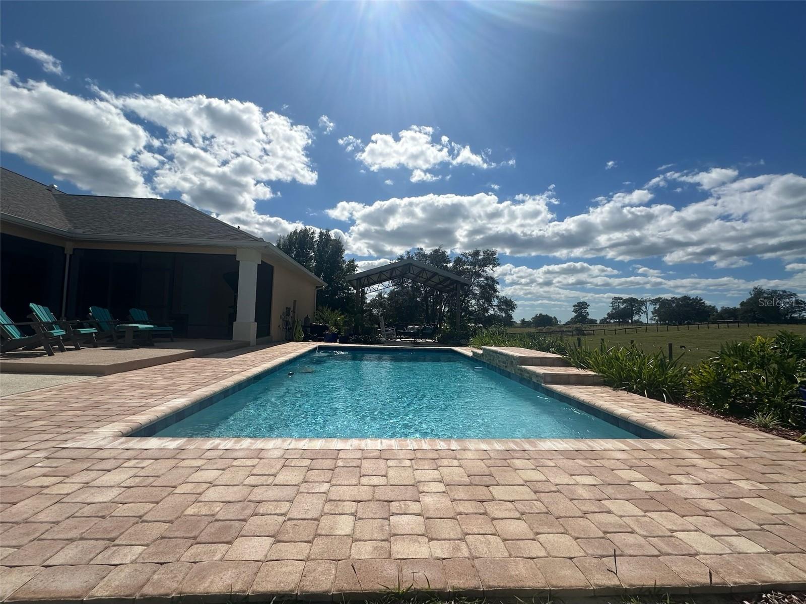 COUNTRY HILL FARMS - Residential