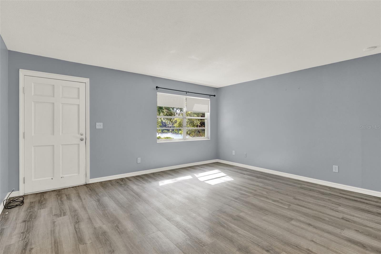 CLERMONT SUNNYSIDE UNIT - Residential Lease