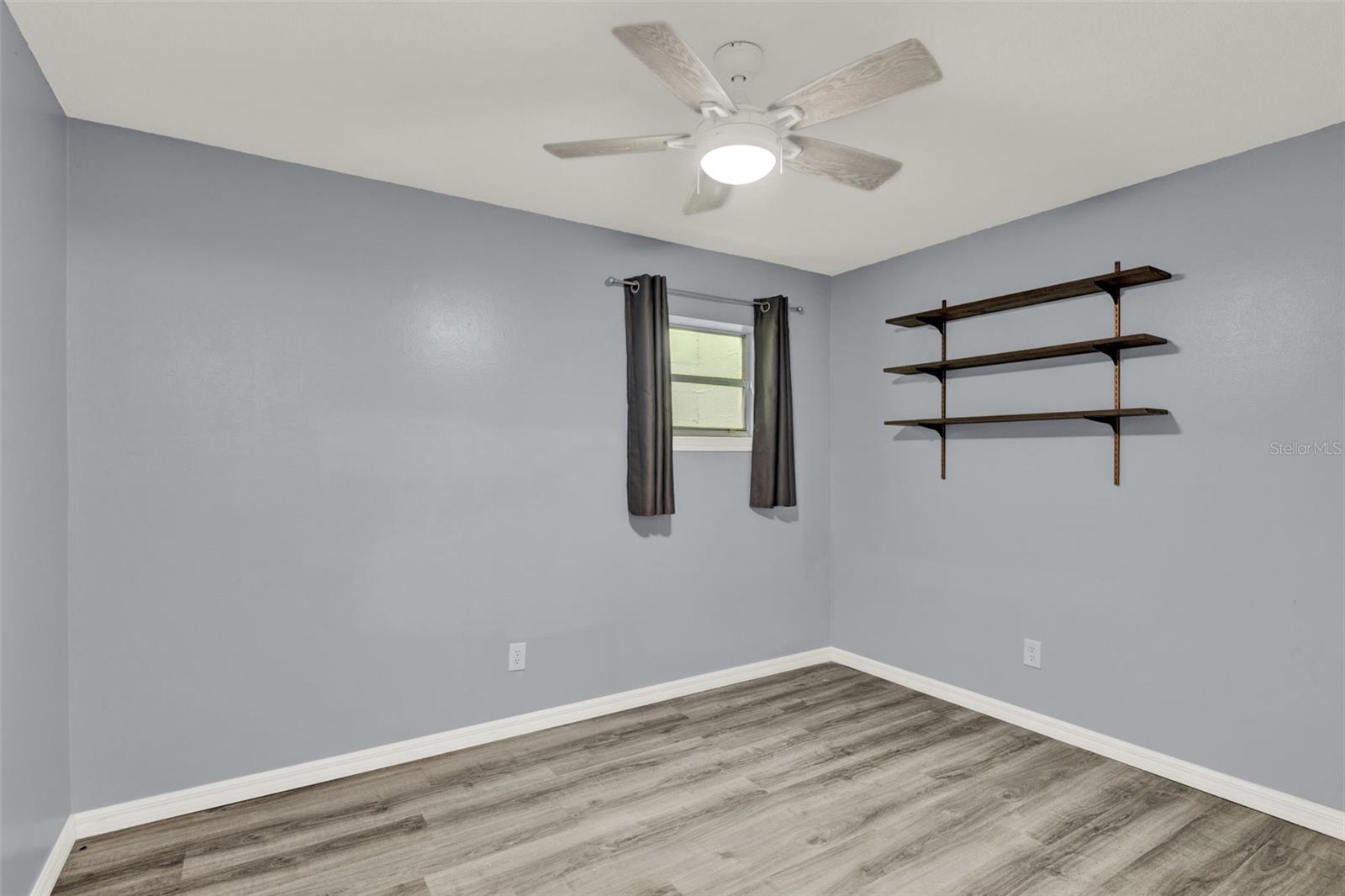 CLERMONT SUNNYSIDE UNIT - Residential Lease