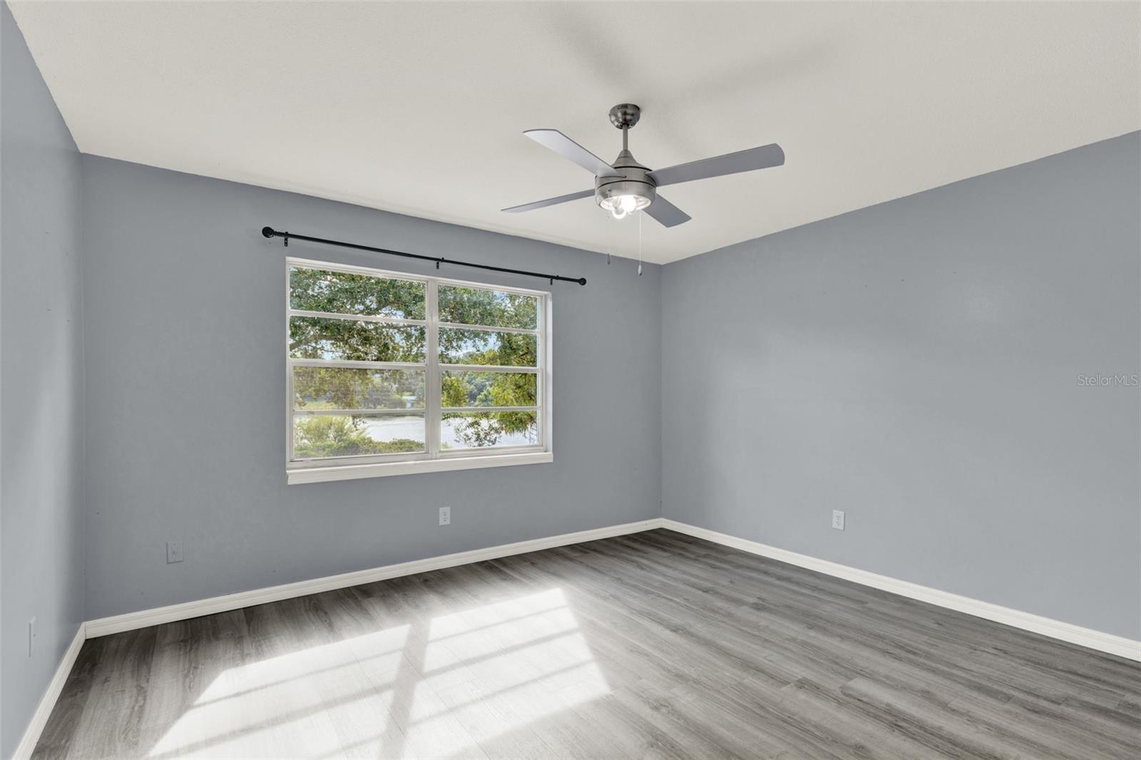 CLERMONT SUNNYSIDE UNIT - Residential Lease