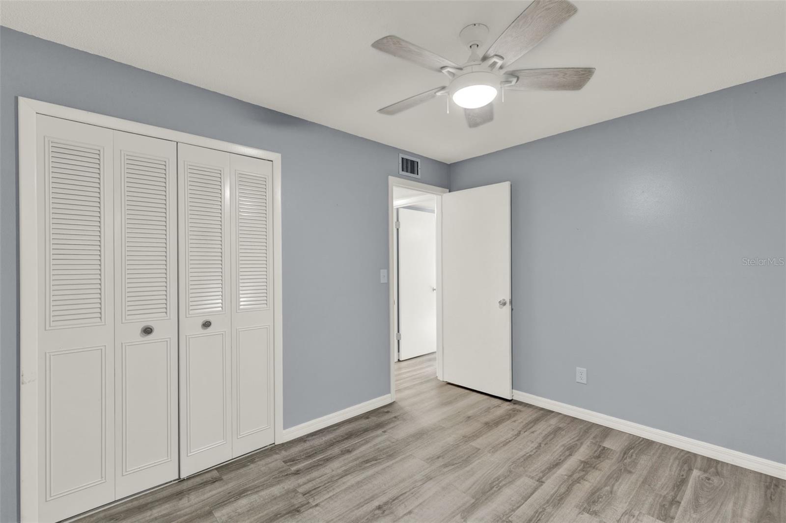 CLERMONT SUNNYSIDE UNIT - Residential Lease