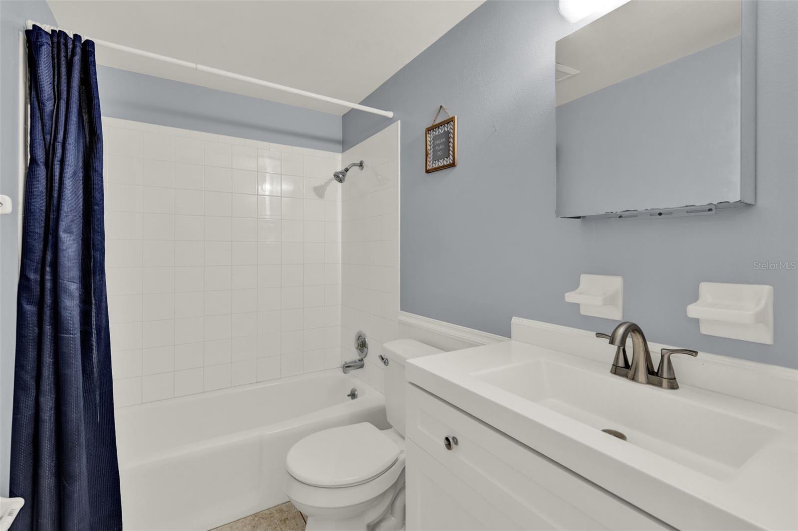 CLERMONT SUNNYSIDE UNIT - Residential Lease