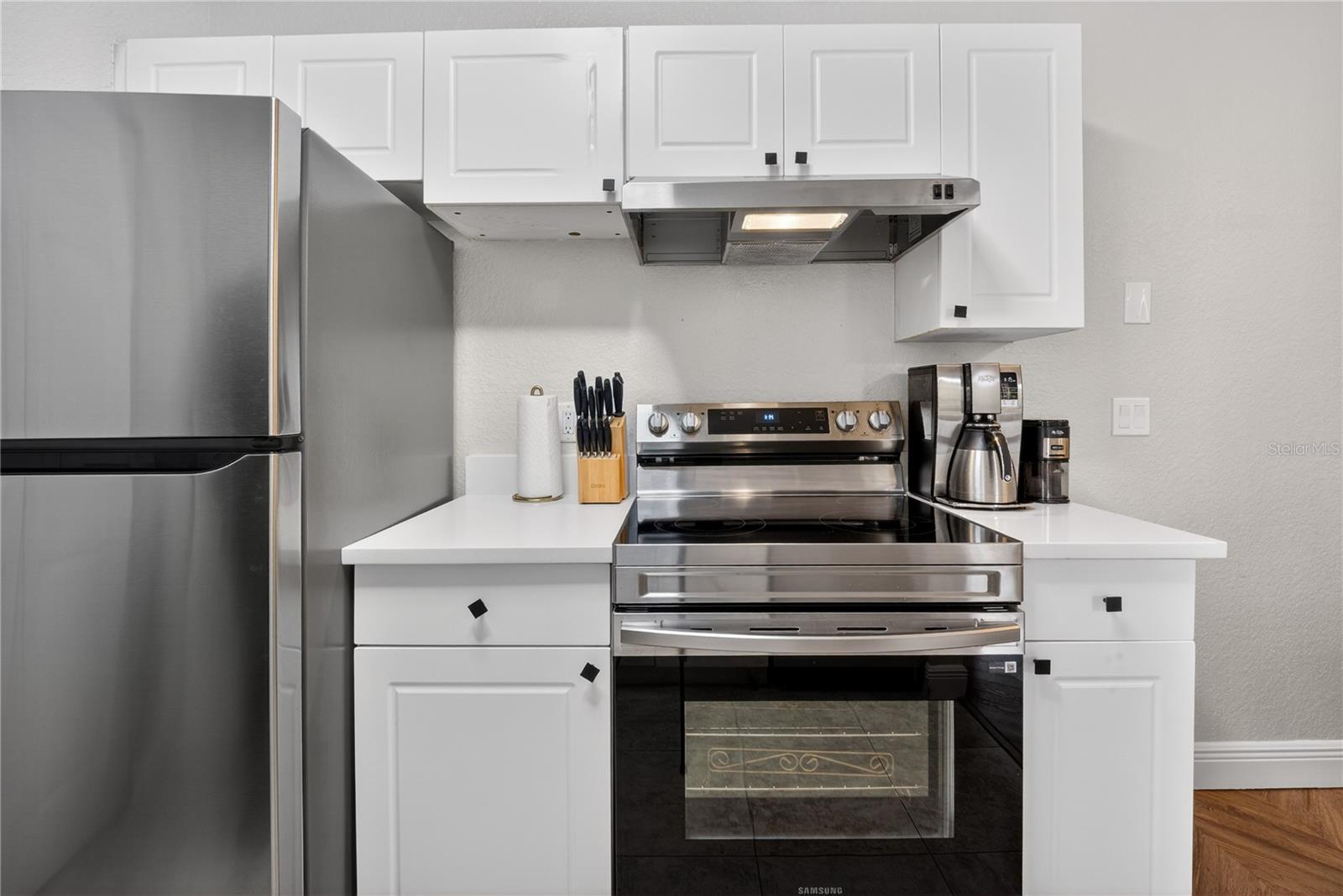 CRESCENT PLACE AT LAKE LOTUS CONDO - Residential