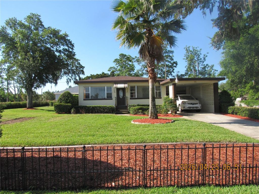 Photo of 791 E Montrose Street, Clermont, FL 34711 (MLS # G5111539)